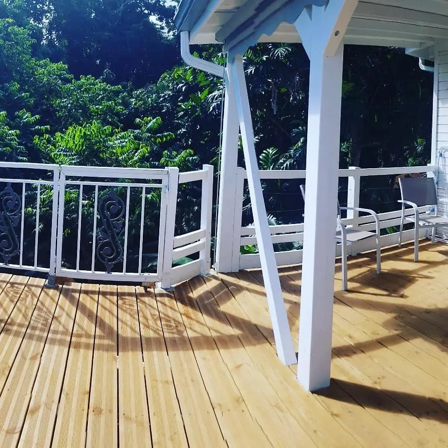 Chez Lauvineth Villa Sainte-Rose Lodge